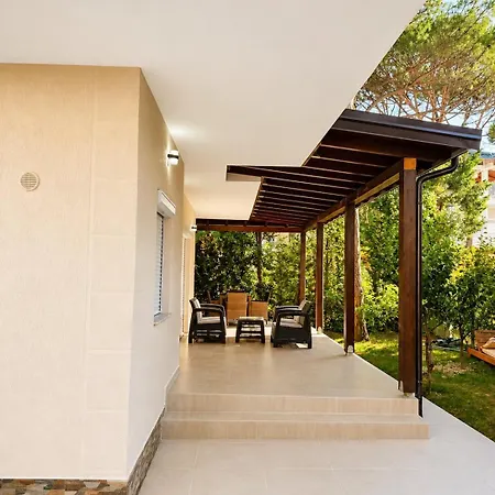 Villa Do-si Golem (Tirana)